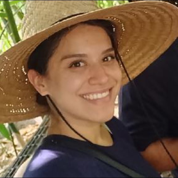 Meet your Posher, Andrea - Picture 1 of 1